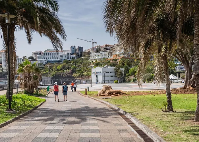 America By Madeira * Funchal (Madeira)