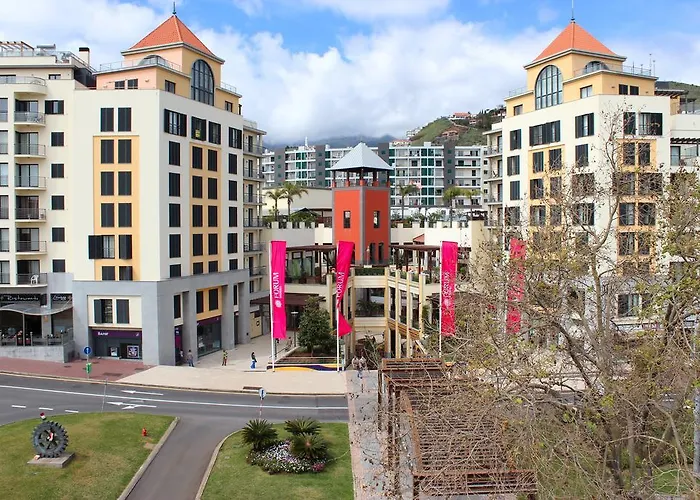 America By Madeira * Funchal (Madeira)